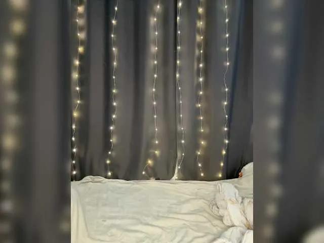 Offline Akadori on BongaCams