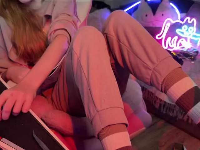 Offline Alisa-Cheshirovna on BongaCams