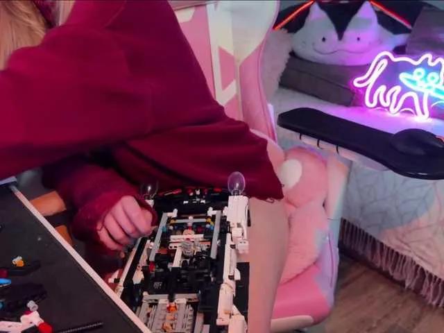 Offline Alisa-Cheshirovna on BongaCams