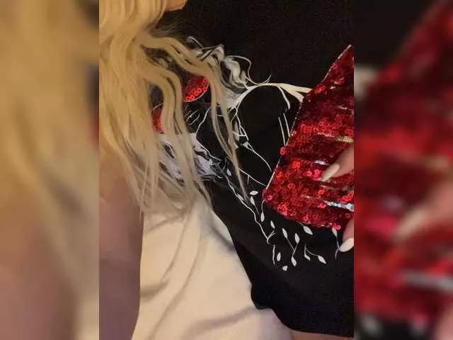 Offline AlisaKisa555 on BongaCams