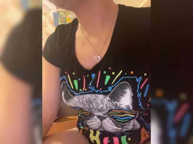 Offline AlisaKisa555 on BongaCams