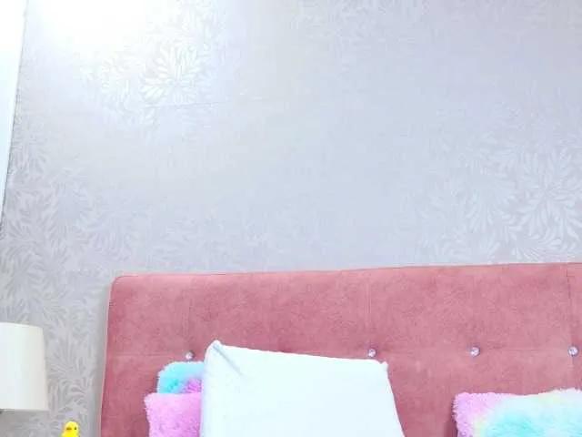 Offline AlliciaKim on BongaCams