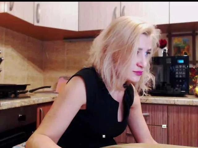 Offline alya555 on BongaCams