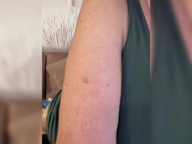 Offline anyuta1212 on BongaCams