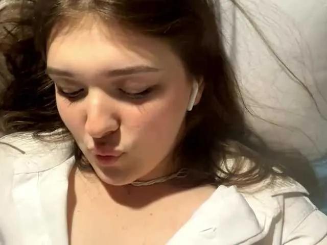 Freechat AshleaReuer on BongaCams