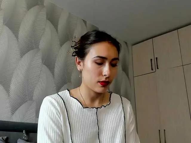 Offline Bambiiiii on BongaCams