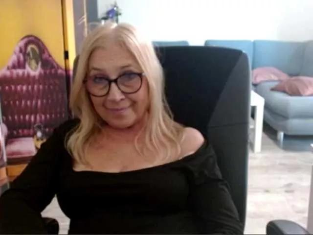 Offline BlondeSofia on BongaCams