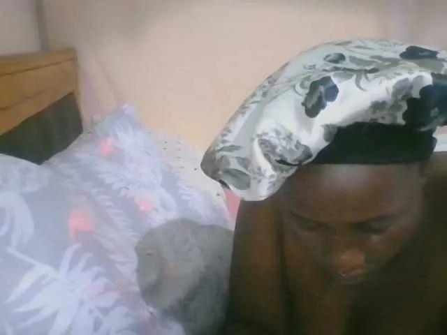 BongaCams Busty-Barbie is Freechat Busty-Barbie — soft spoken guy and tip token