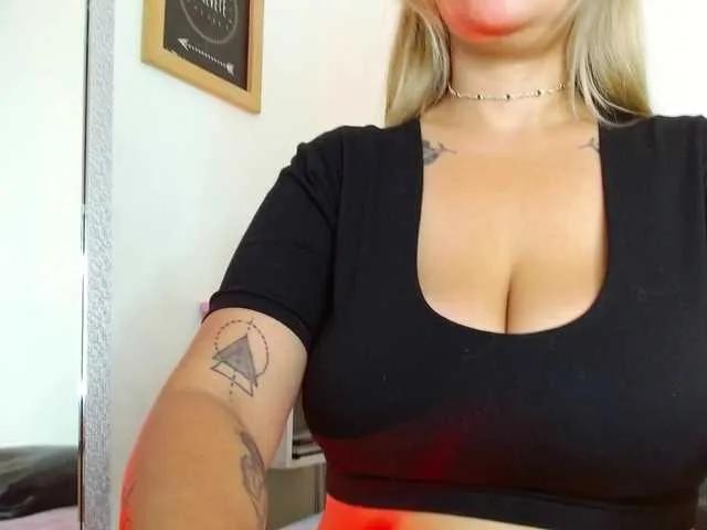 Offline carlabeer on BongaCams