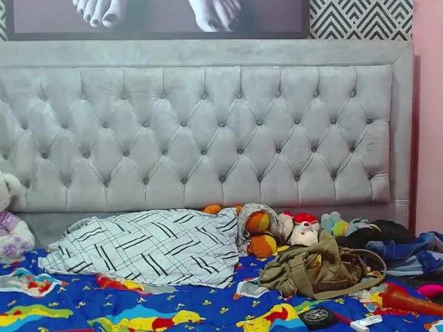 Offline CATALINAHERRERA7 on BongaCams