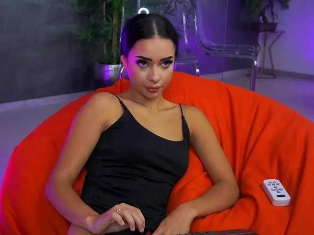 Freechat CherrySelena on BongaCams