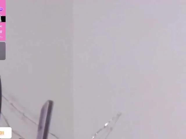 Offline Chloe- on BongaCams