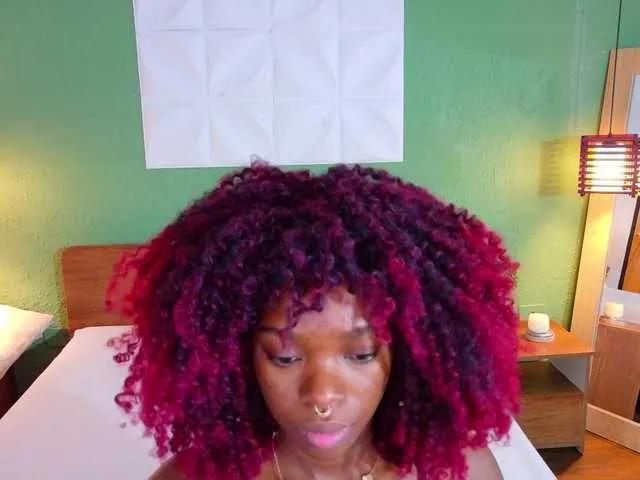 Freechat chocolatte-dreams on BongaCams