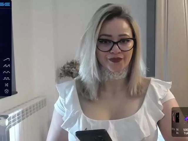 Offline Claire95sm on BongaCams