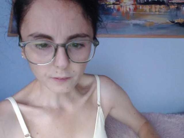 Offline cleophee on BongaCams