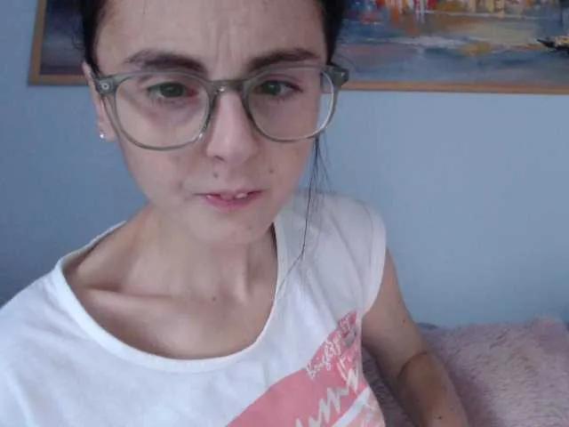 Offline cleophee on BongaCams