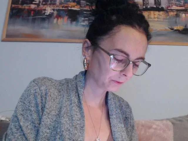 Offline cleophee on BongaCams