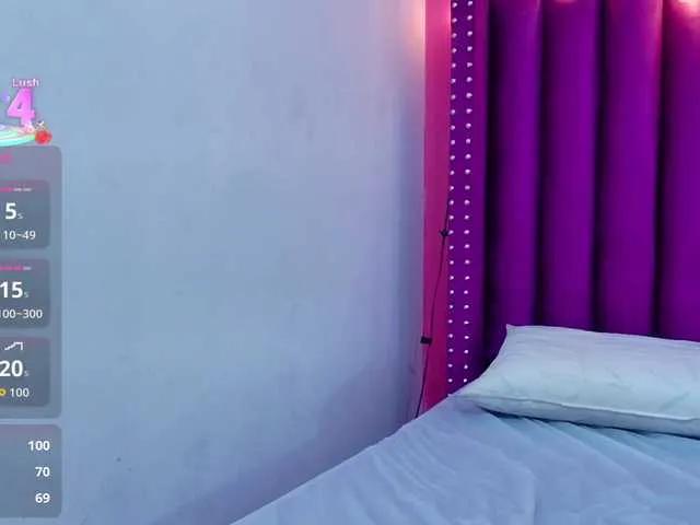 Offline collegepawglovedaddy on BongaCams