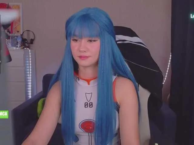 Freechat CreamMeow on BongaCams