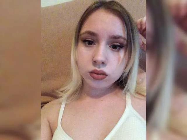 Offline Crystal1-1 on BongaCams