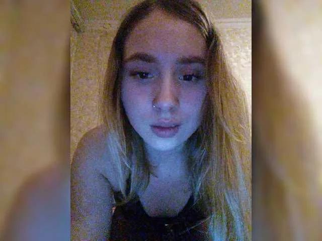 Offline Crystal1-1 on BongaCams