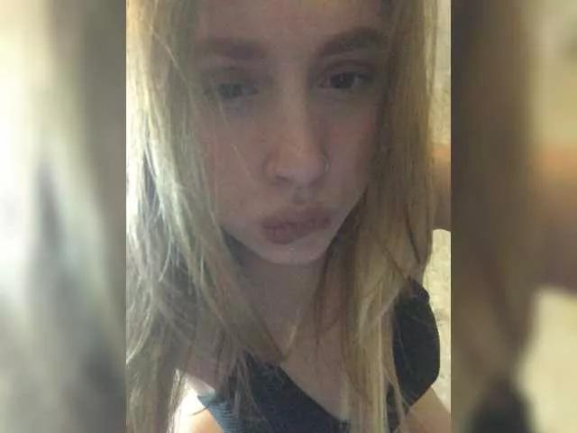 Offline Crystal1-1 on BongaCams