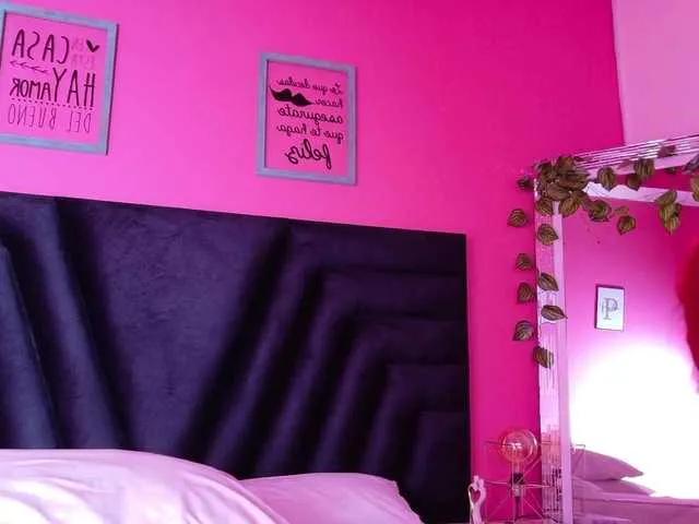 Offline daddysneakin on BongaCams