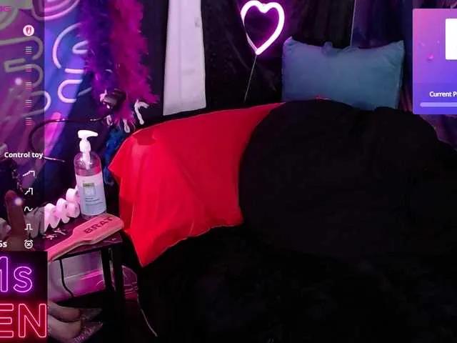 Offline Daddysprincess90699 on BongaCams