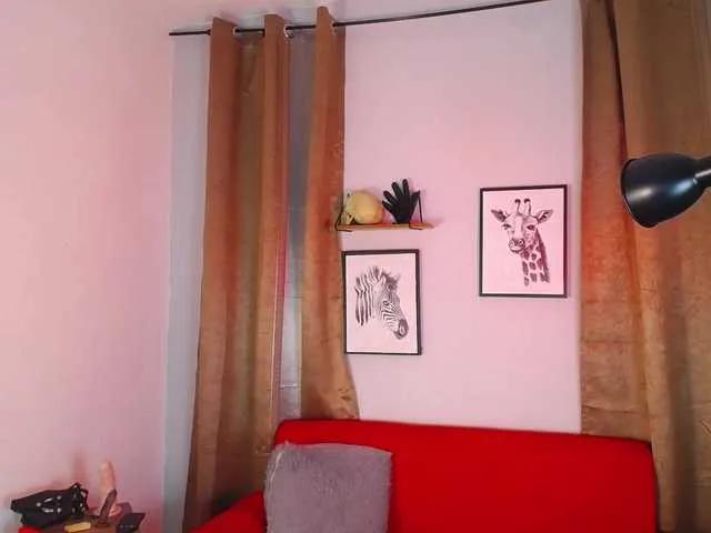 Freechat DakariaHills on BongaCams