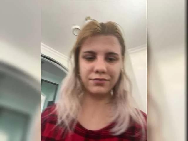 Offline Dollye on BongaCams