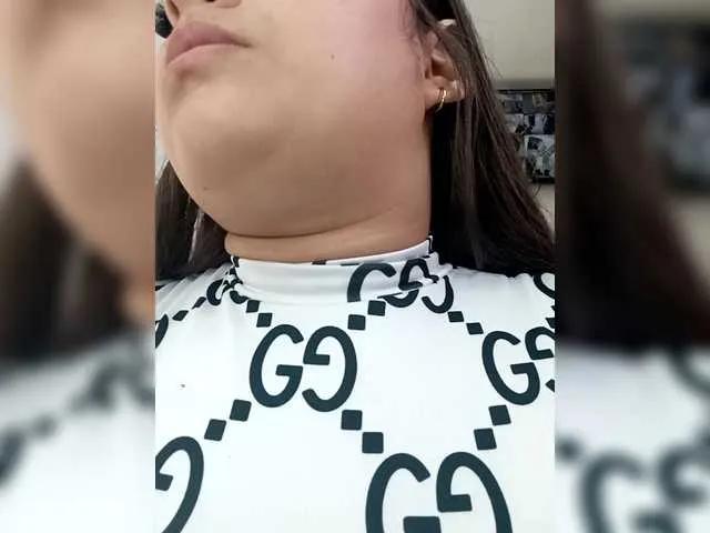 EinnyMure on BongaCams 