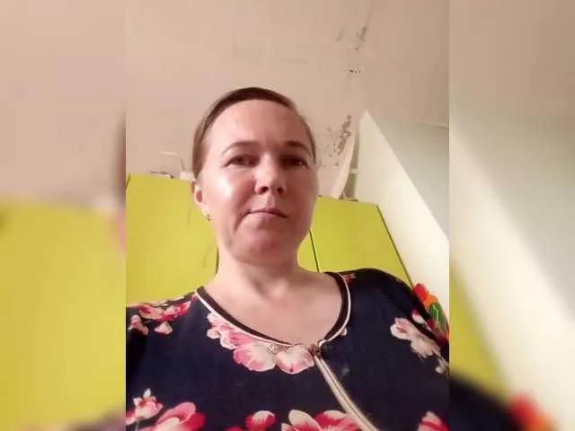 Offline Elena565-1 on BongaCams