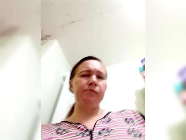 Offline Elena565-1 on BongaCams