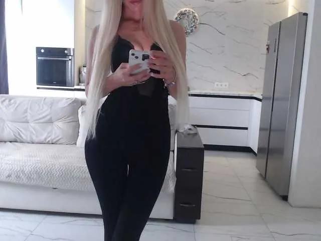 Offline Elsa77 on BongaCams