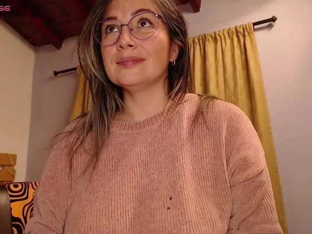 Offline EmmaHenderson on BongaCams
