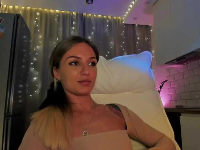 Offline EnlivenLuv on BongaCams