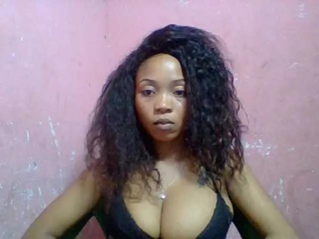 Estelahh on BongaCams 