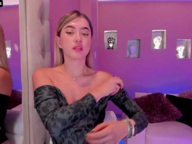 EveBenson on BongaCams 