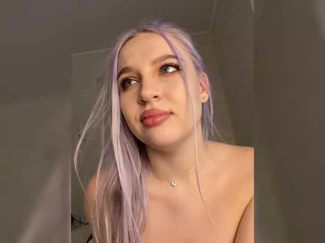 Offline evie-sapphire on BongaCams