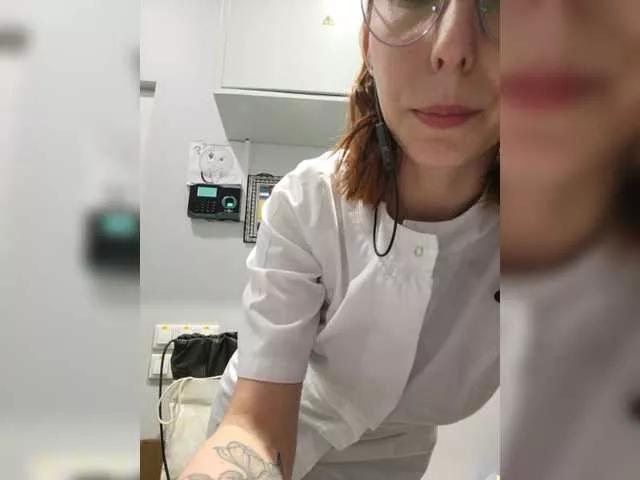 Offline Fina771 on BongaCams