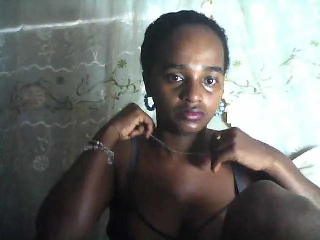 Offline Flania on BongaCams