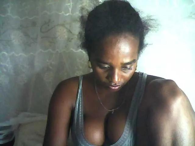 Offline Flania on BongaCams