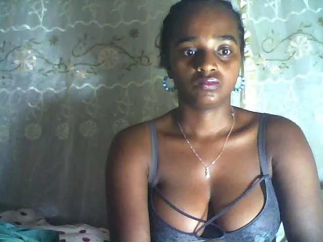 Offline Flania on BongaCams