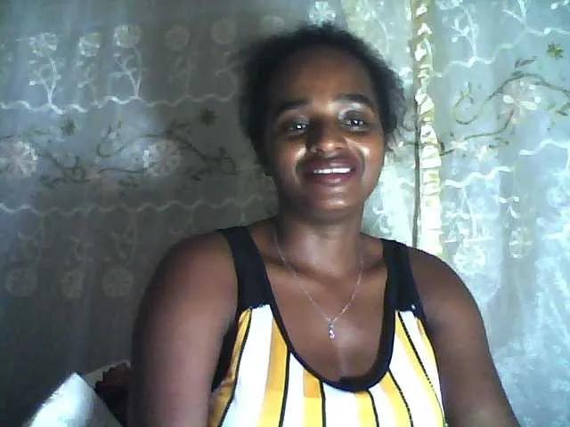 Offline Flania on BongaCams