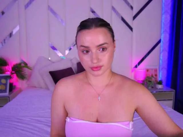 Offline FloraGreys on BongaCams