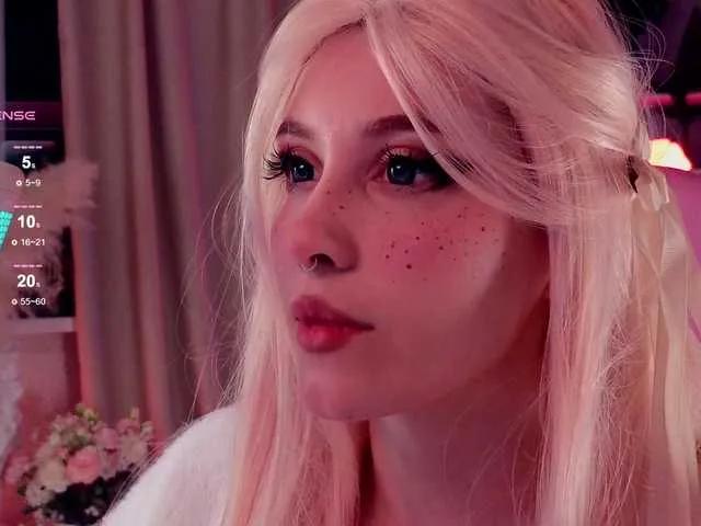 Freechat HoneyCherry on BongaCams