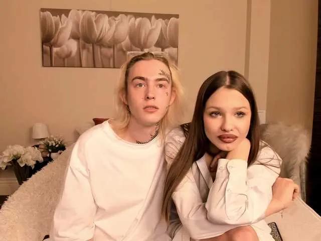 hotloveichother on BongaCams