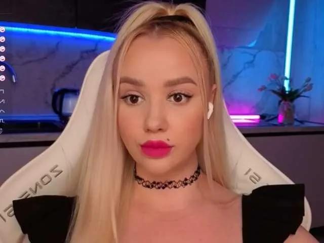 Offline In-your-fucking-mind on BongaCams