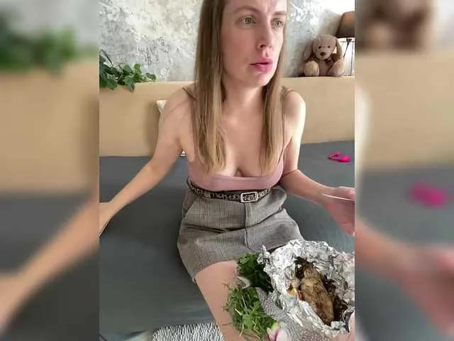 Freechat Incredible123 on BongaCams