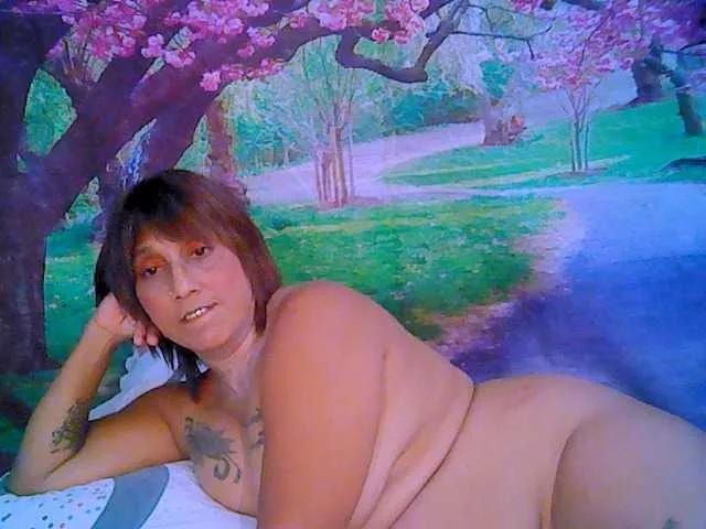 indianroxy on BongaCams 